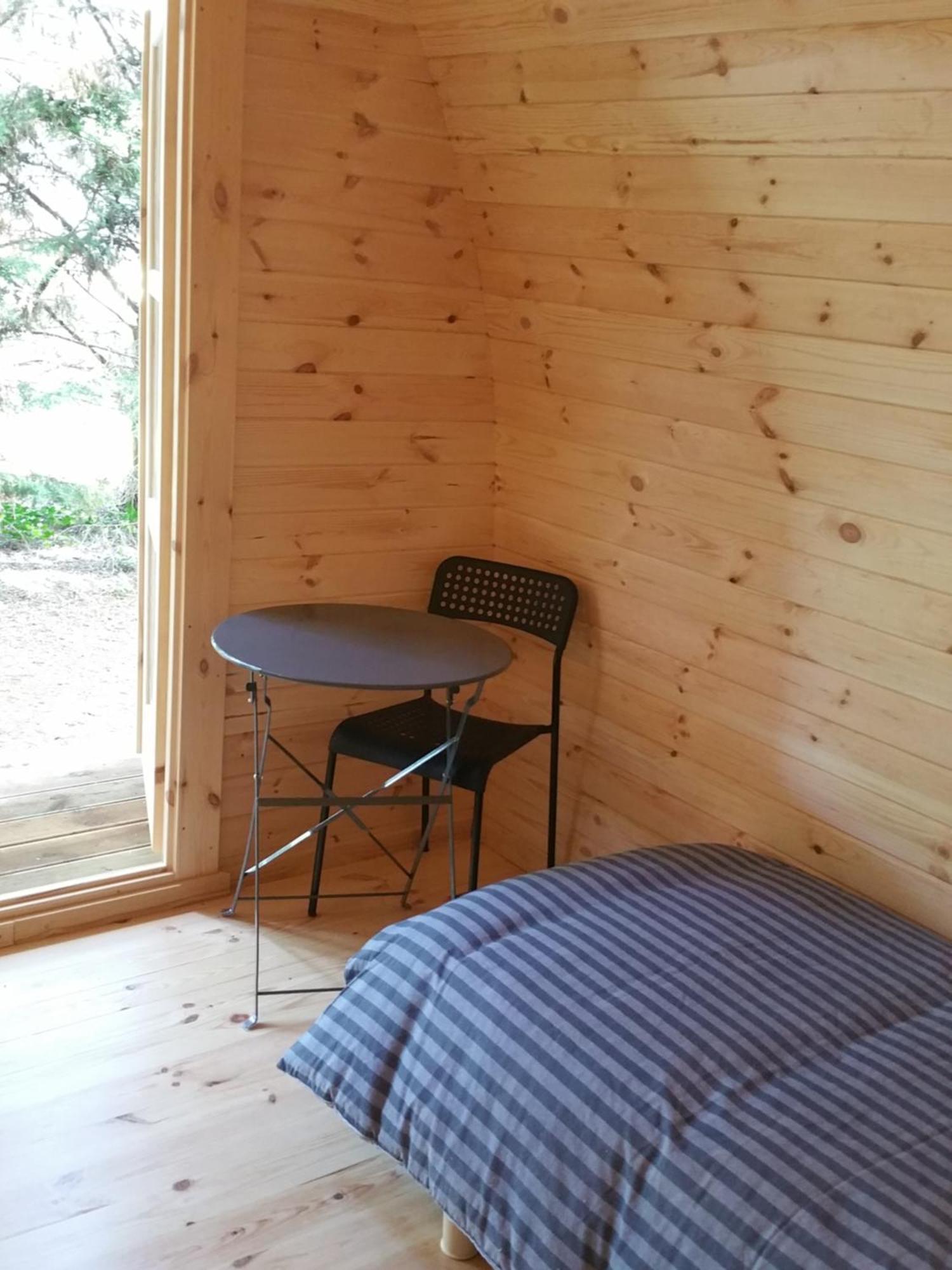 Camping Au Tour De L'Aveyron LʼHospitalet-du-Larzac Habitación foto